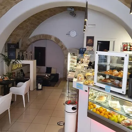 Domus 73 Apulian Holidays Барлетта
