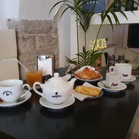 Domus 73 Apulian Holidays Барлетта