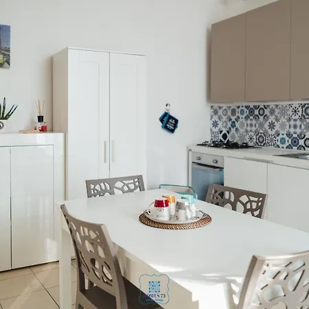 Domus 73 Apulian Holidays Апартаменты *