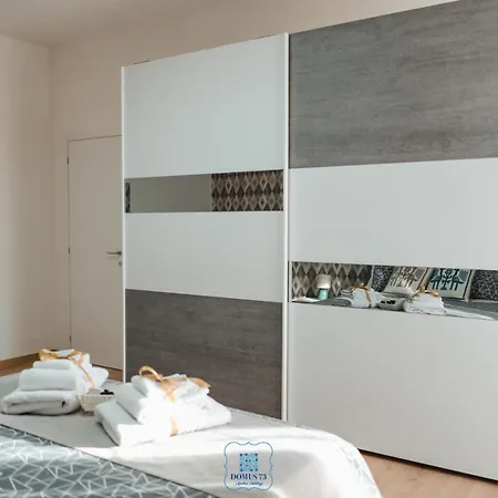Domus 73 Apulian Holidays Апартаменты *