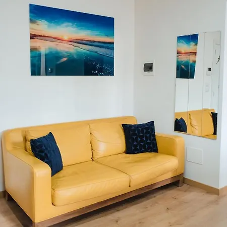 Domus 73 Apulian Holidays * Барлетта