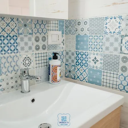 Domus 73 Apulian Holidays Μπαρλέτα